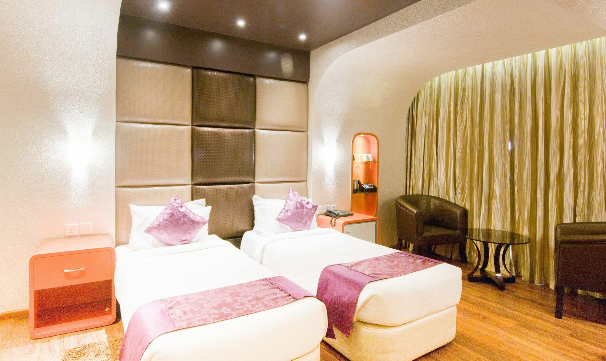 Ritu Ivy Hotel Kolkata Exterior photo