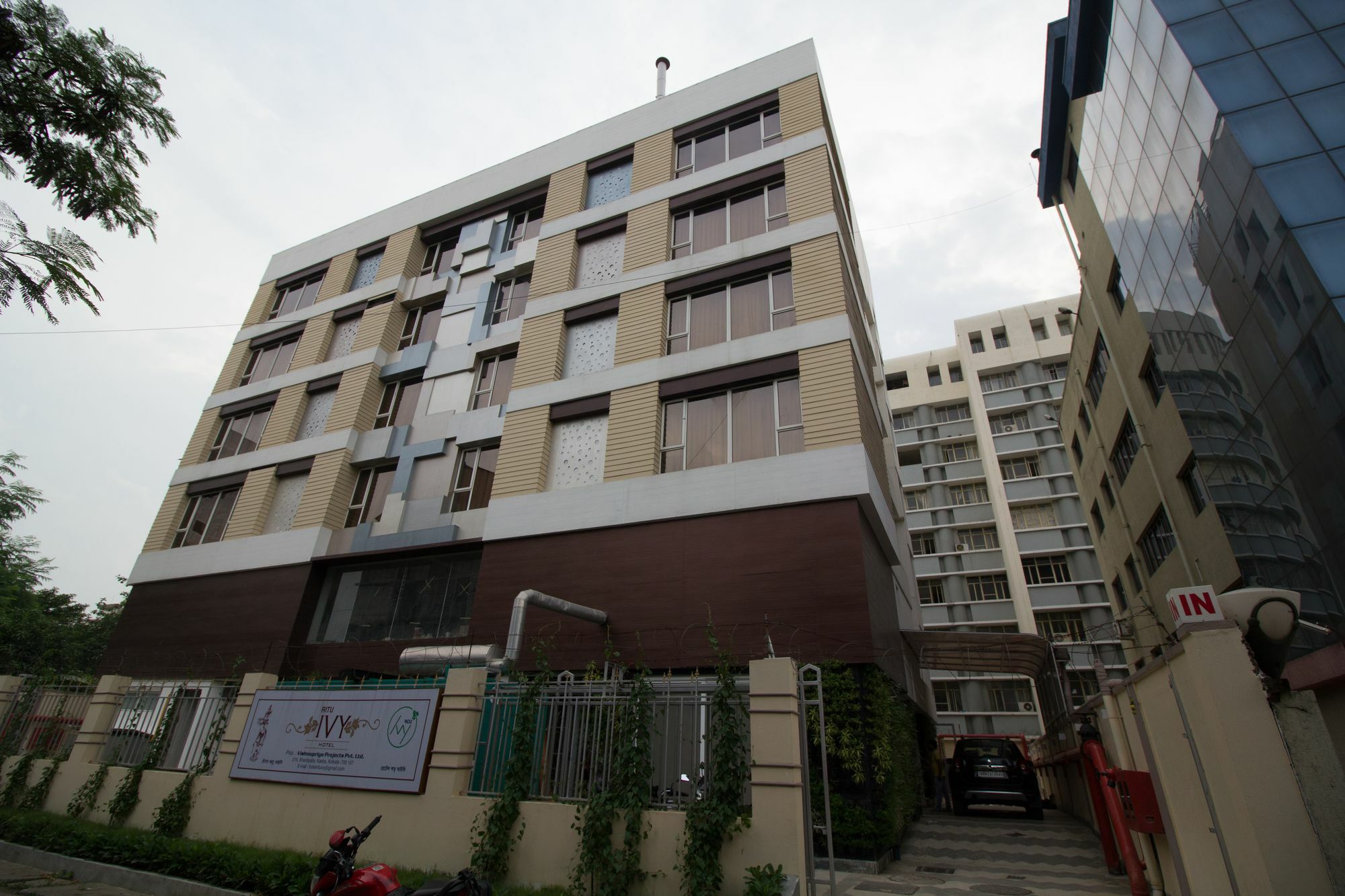 Ritu Ivy Hotel Kolkata Exterior photo